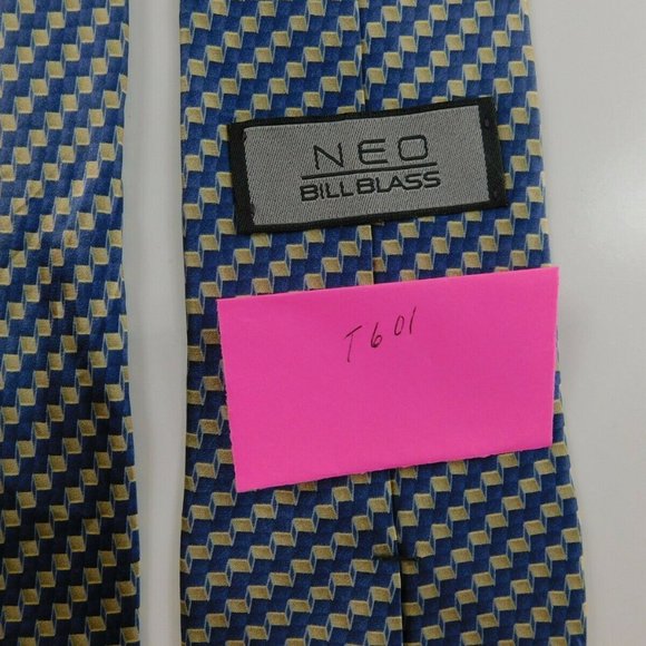 Bill Blass Neo NWOT Blue and Gold Zig Zags T601 - Picture 4 of 4